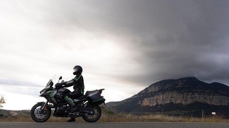 Vozili smo: Kawasaki Versys 1100 - Športni turizem