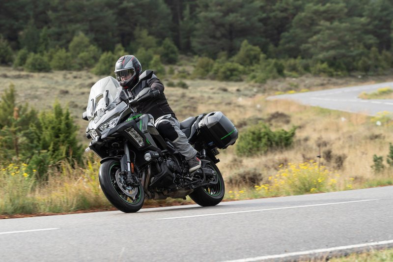 Vozili smo: Kawasaki Versys 1100 - Športni turizem