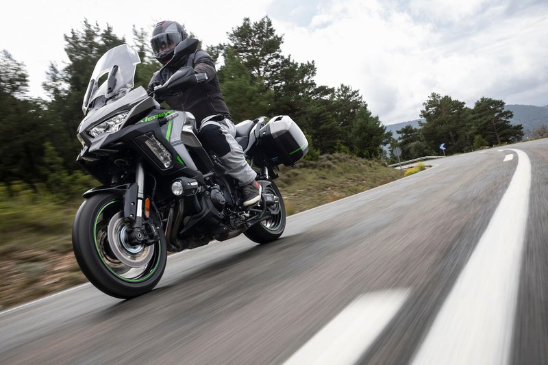 Vozili smo: Kawasaki Versys 1100 - Športni turizem