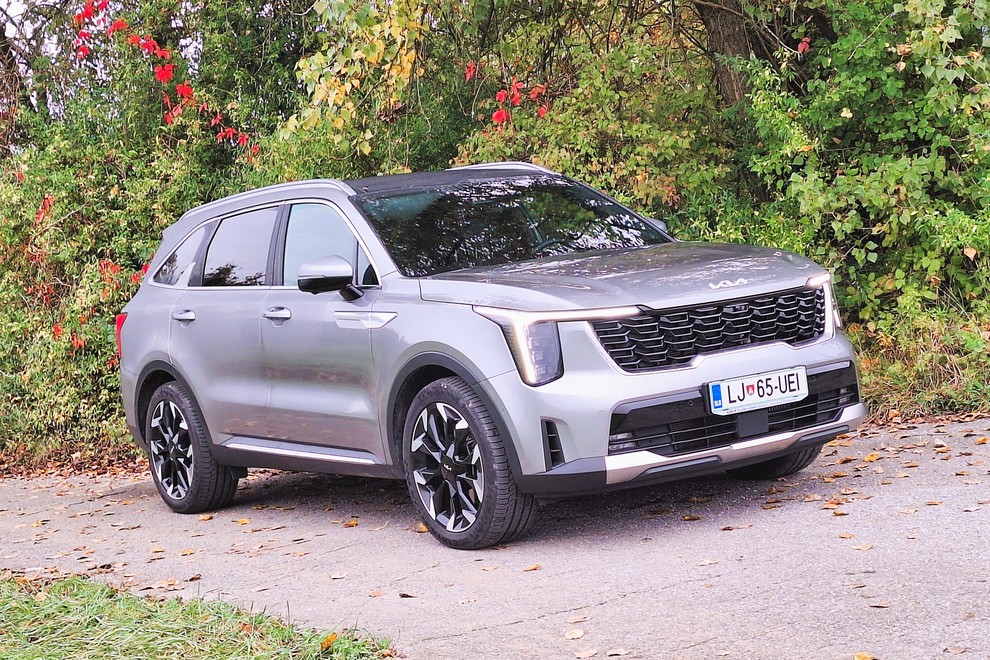 TEST: Kia Sorento 2.2 TCi EX Limited 8 DCT – Zvezdni prah