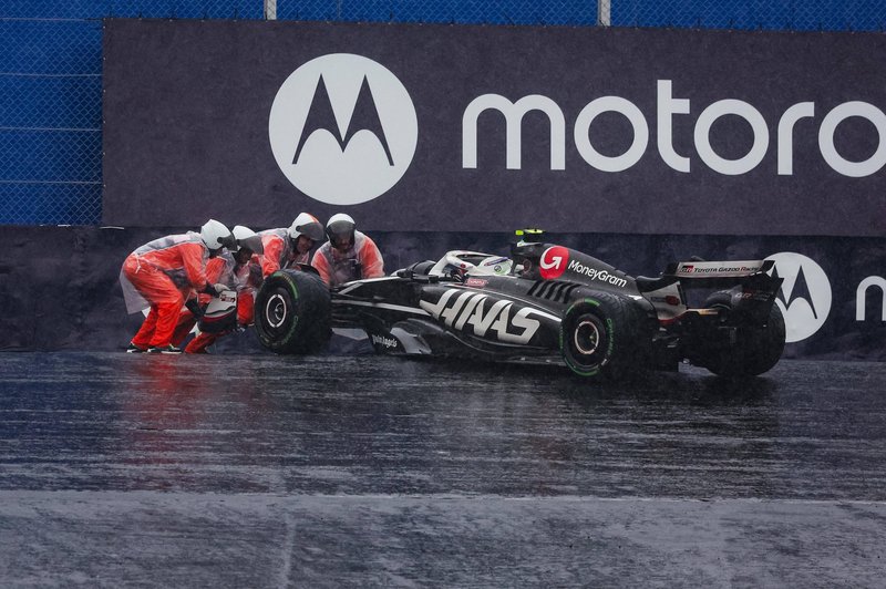 Včerajšnja dirka v Brazili je postregla z nečem, česar v F1 nismo videli že od davnega leta 2007 (foto: Profimedia)