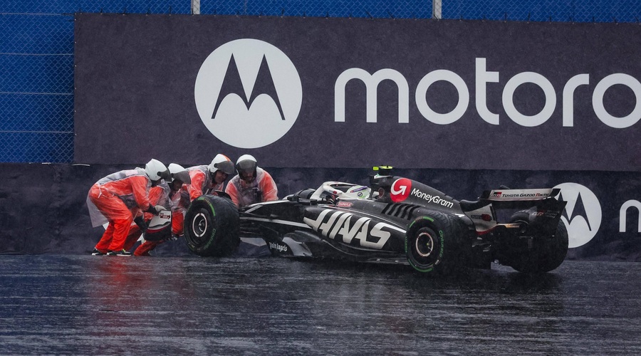 Včerajšnja dirka v Brazili je postregla z nečem, česar v F1 nismo videli že od davnega leta 2007 (foto: Profimedia)