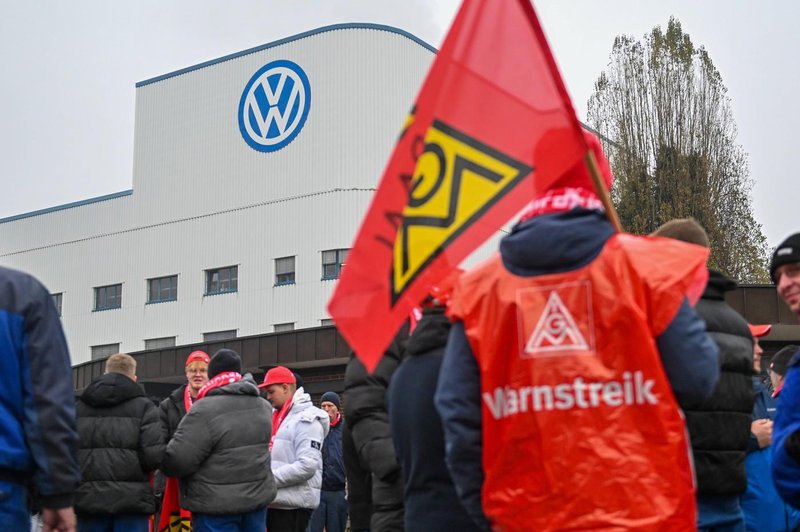 Volkswagnova tovarna se sooča s stavko. Zakaj le ena? (foto: Profimedia)