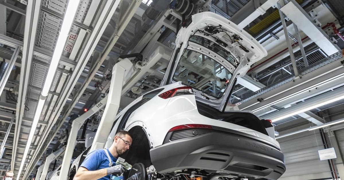 Črni oblaki nad koncernom. Zdaj bo odpuščala tudi ta znamka - Avto ...