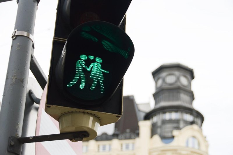 Obetajo se velike spremembe v delovanju semaforjev. Prihajajo tudi tisti za "zombije" (foto: Profimedia)