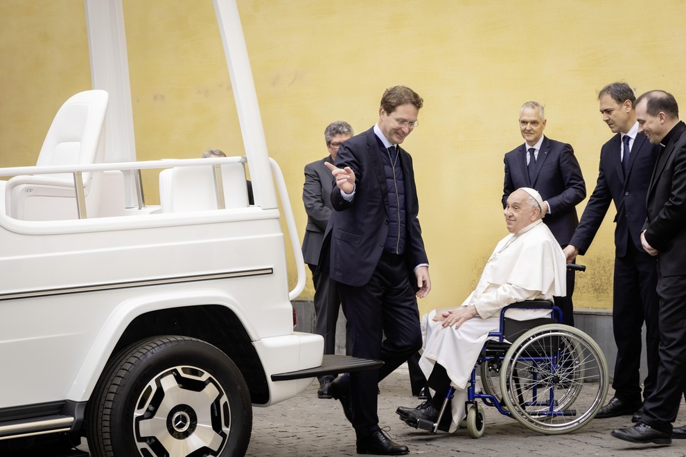 mercedes-benz, papamobil, papež frančišek