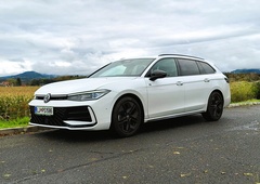 TEST: Volkswagen Passat 2.0 TDI R-Line – veter piha v novo smer