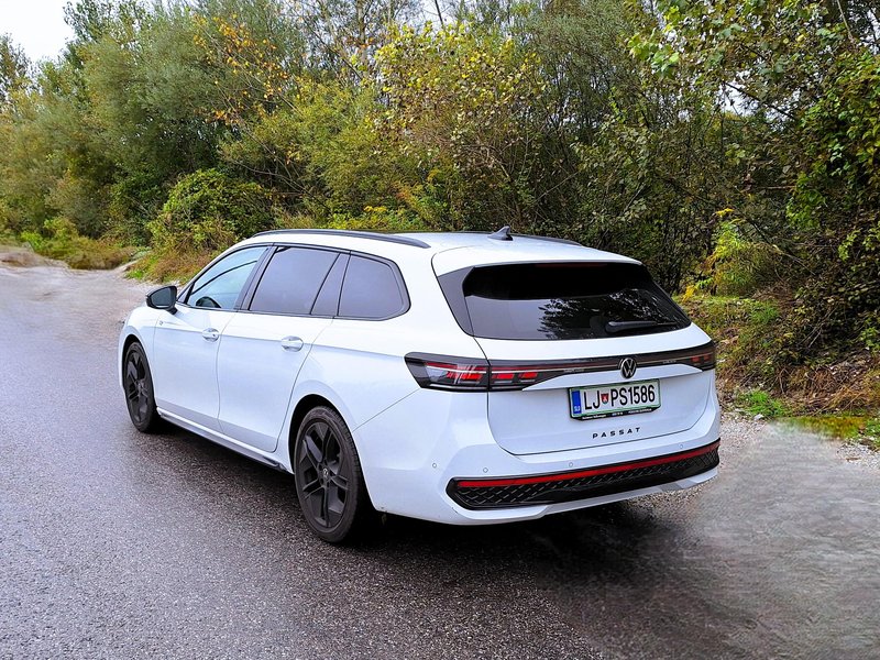 TEST: Volkswagen Passat 2.0 TDI R-Line – veter piha v novo smer