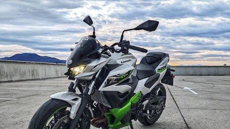 Test: Kawasaki Z7 Hybrid   -   Hiper 500!