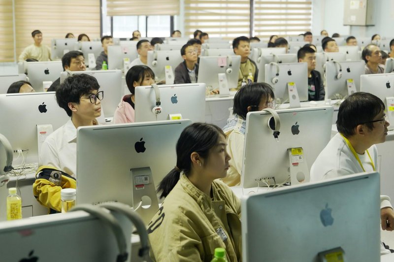 So eden glavnih dobaviteljev Appla, zdaj pa si želijo še to znano japonsko, avtomobilsko znamko (foto: Profimedia)