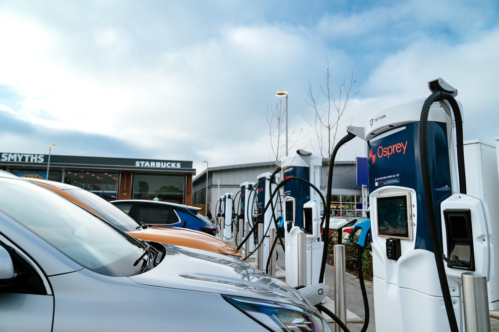 Prehitevanje po desni: v tej državi bodo morda že letos povsem električni