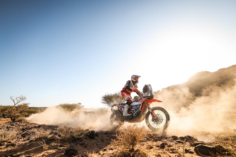 Največji puščavski izziv je tik pred vrati in tradicionalno tudi s slovensko zasedbo (foto: Profimedia)