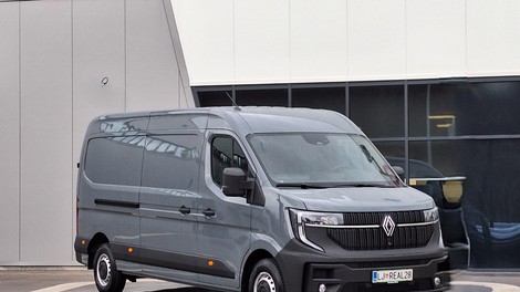 Novo v Sloveniji: Renault Master - gospodar začenja z delom