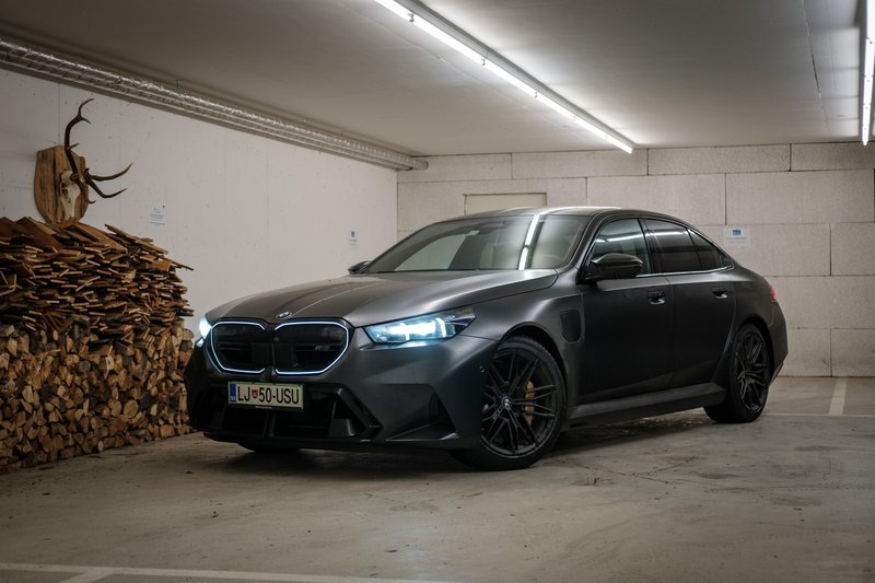 BMW M5 G90