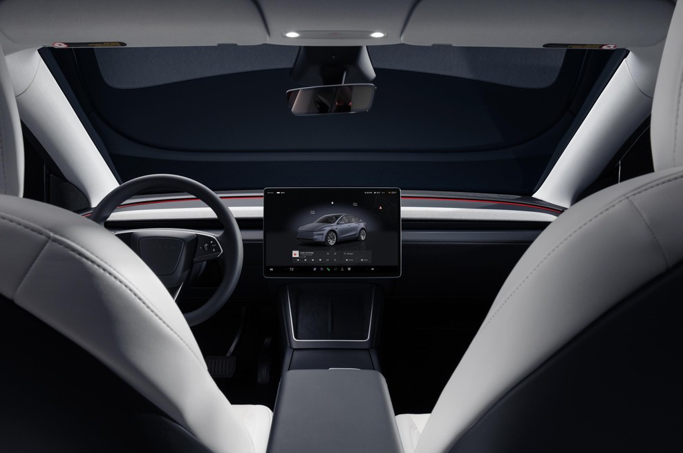 Kupci obračajo hrbet popularni znamki. Razlog pa ni povezan zgolj z avtomobili (foto: Tesla)