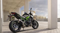 Vozili smo: Novi Kawasaki Z900/Z900 SE (2025) - definicija besede 'naked'