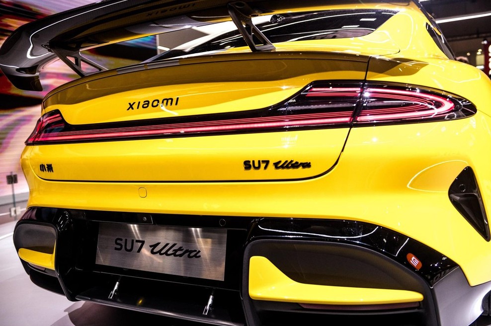Xiaomi SU7 Ultra je zdaj za vožnjo na voljo vsem. Tako se lahko zapeljete z njim (foto: Profimedia)