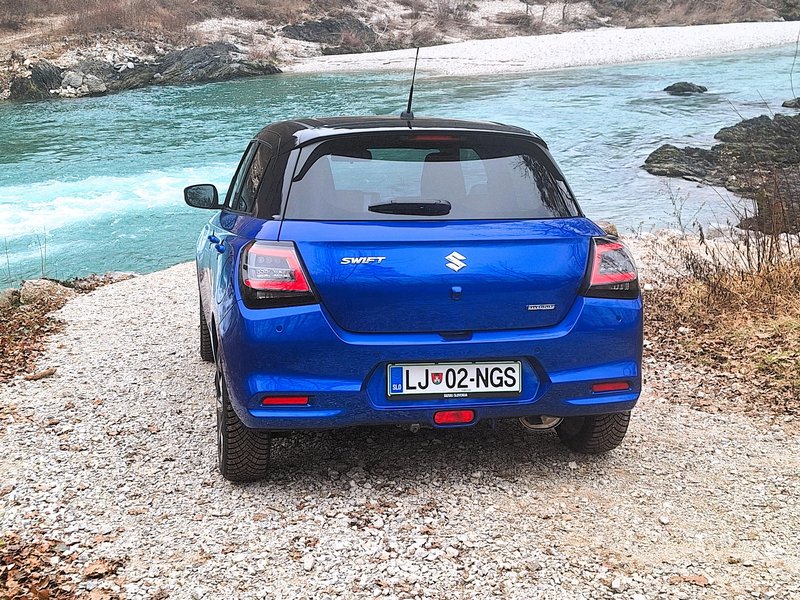 Test: Suzuki Swift 1,2 MHEV Allgrip Elegance - Ko je majhnost lahko tudi prednost