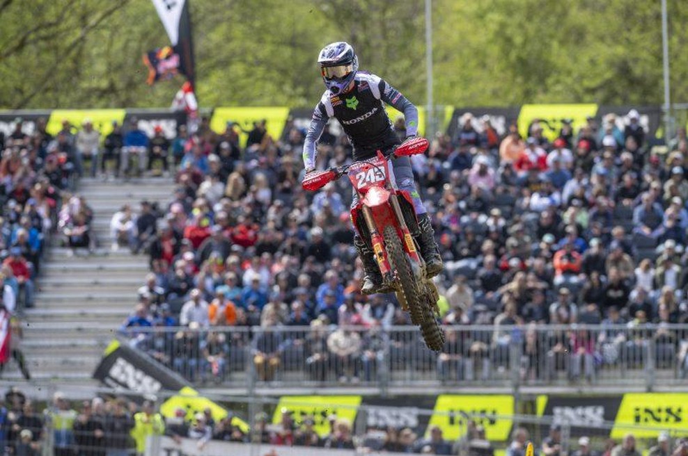 Gajser in Pancar pred zahtevnim izzivom na prenovljeni progi v Šanghaju. Čas je za novo zmago (foto: HRC Honda)