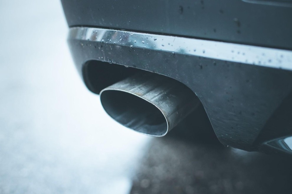 Vsi si želijo znižati porabo avtomobilov, le ta predsednik je odločno proti