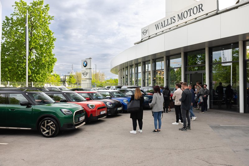 Z električnimi Miniji po slovenski Toskani: med tartufi, oljkami in realnostjo električne mobilnosti