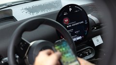 Z električnimi Miniji po slovenski Toskani: med tartufi, oljkami in realnostjo električne mobilnosti