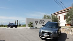 Z električnimi Miniji po slovenski Toskani: med tartufi, oljkami in realnostjo električne mobilnosti
