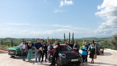 Z električnimi Miniji po slovenski Toskani: med tartufi, oljkami in realnostjo električne mobilnosti