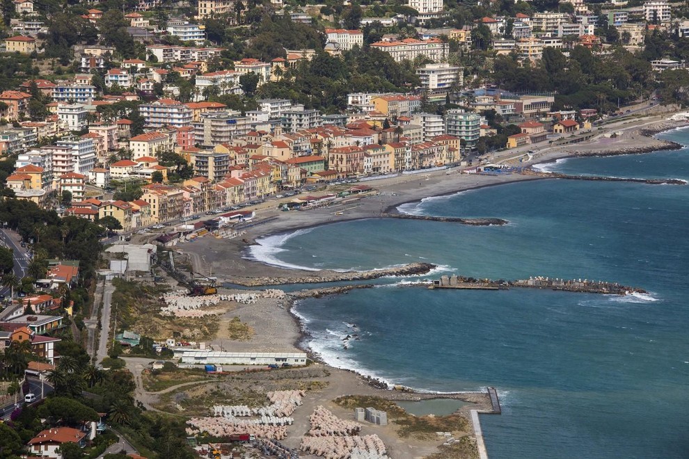 Sanremo avto družina vlom Italija