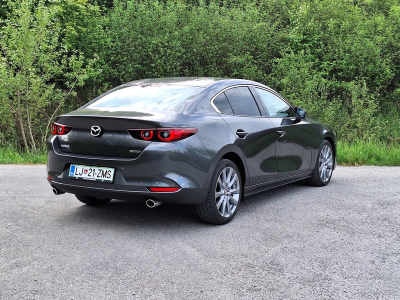 Test: Mazda3 2,5 e-Skyactive - Pa gremo mi (spet) po svoje