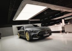 Mercedes-AMG je naredil močno omejeno serijo "GT-ja", kot poklon ekipi formule 1 ... ki sploh ne obstaja!