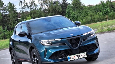 TEST: Alfa Romeo Junior ibrida Speciale– Arrivederci cuore sportivo*