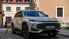 MG HS PHEV Luxury