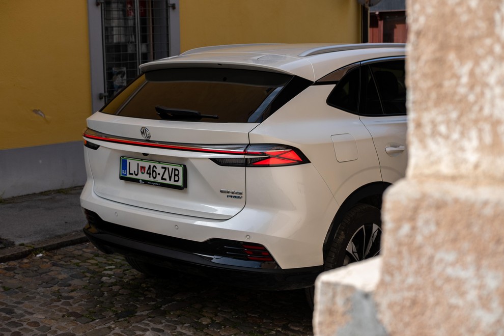 MG HS PHEV Luxury