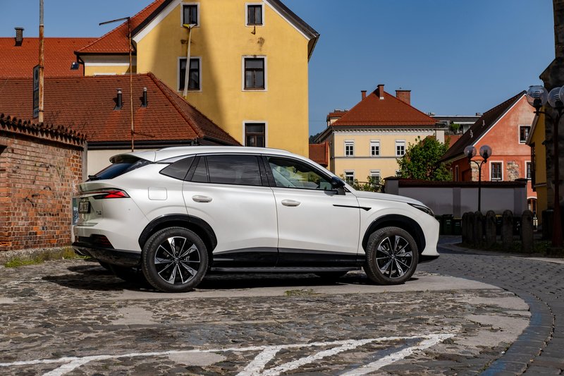 MG HS PHEV Luxury