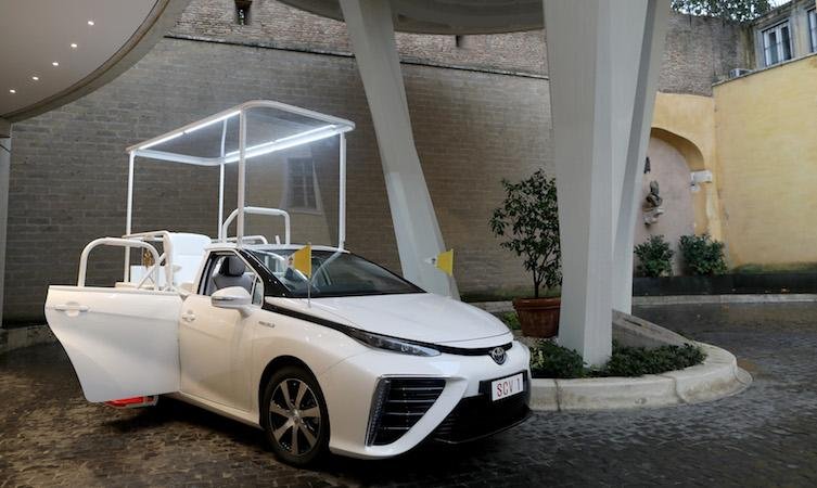 S čim se bo naokoli vozil novoizvoljeni papež Leon XIV? To je pogled na nekaj najbolj zanimivih in pomembnih "papamobilov" do sedaj