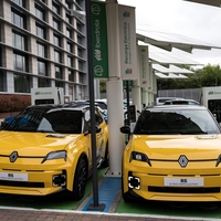 Ponovno rojena legenda osvaja množice in postaja pravi trojanski konj elektrifikacije