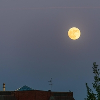 Pozor, danes je polna luna, ki ima tudi na promet močan vpliv. Preverite, kakšen ...