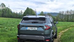 Test: Dacia Duster MHD 130 4x4 - Robatost in pustolovski duh - namesto cenenosti