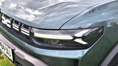 Test: Dacia Duster MHD 130 4x4 - Robatost in pustolovski duh - namesto cenenosti