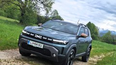Test: Dacia Duster MHD 130 4x4 - Robatost in pustolovski duh - namesto cenenosti
