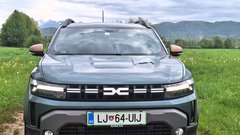 Test: Dacia Duster MHD 130 4x4 - Robatost in pustolovski duh - namesto cenenosti
