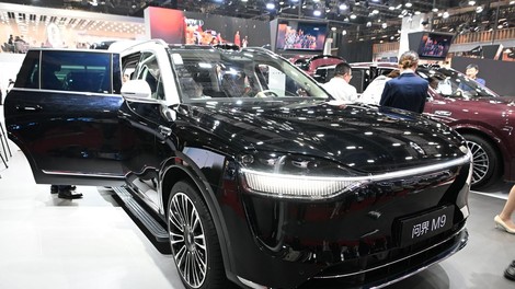 Kitajska znamka je prijavila neverjeten, revolucionaren patent. Če bo potrjen bo to popolnoma spremenilo način vožnje in potovanj