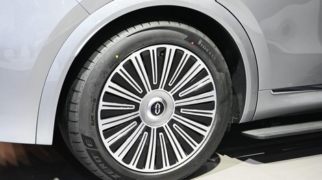 To je znamka, za katero najbrž sploh še niste slišali, a je lani na domačem trgu prodala več luksuznih avtomobilov kot BMW in Mercedes-Benz