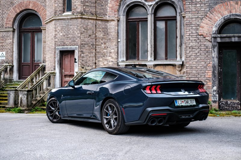 Ford Mustang Dark Horse