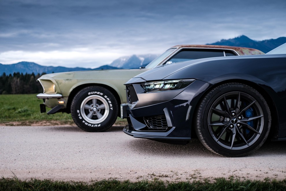 Ford Mustang Dark Horse