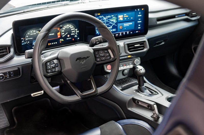 Ford Mustang Dark Horse