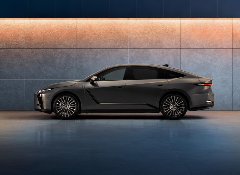 Novi Lexus ES