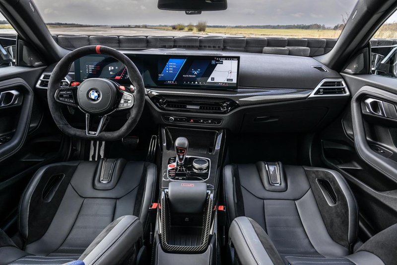 BMW M2 CS