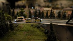 Najmanjši električni kombi na svetu se sam zapelje na polnilnico - čeprav je skoraj mikroskopsko majhen